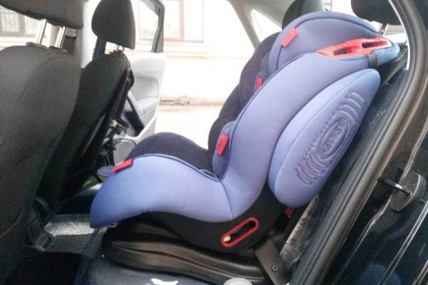 десткое автокресло Capsula MultiFix ERGO 3D
